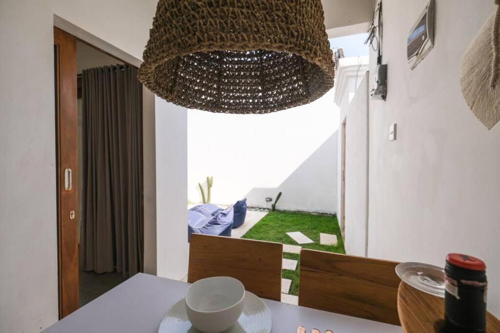 Kiki Village Bathtub Canggu Exteriör bild